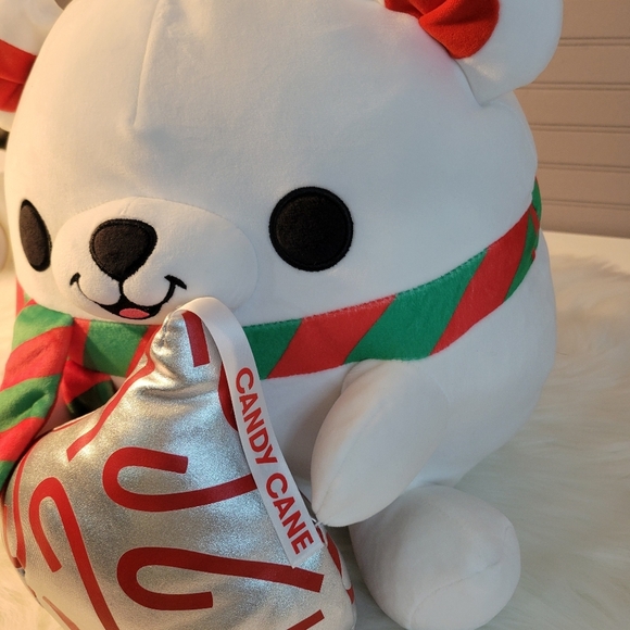 Zuru Snackles Cute White Bear Plush with Scarf and Candy Cane - Picture 3 of 9